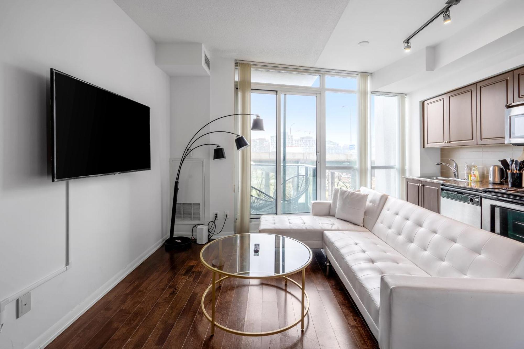 Downtown Toronto 1 Bdrm Condo With Parking And Views Екстер'єр фото